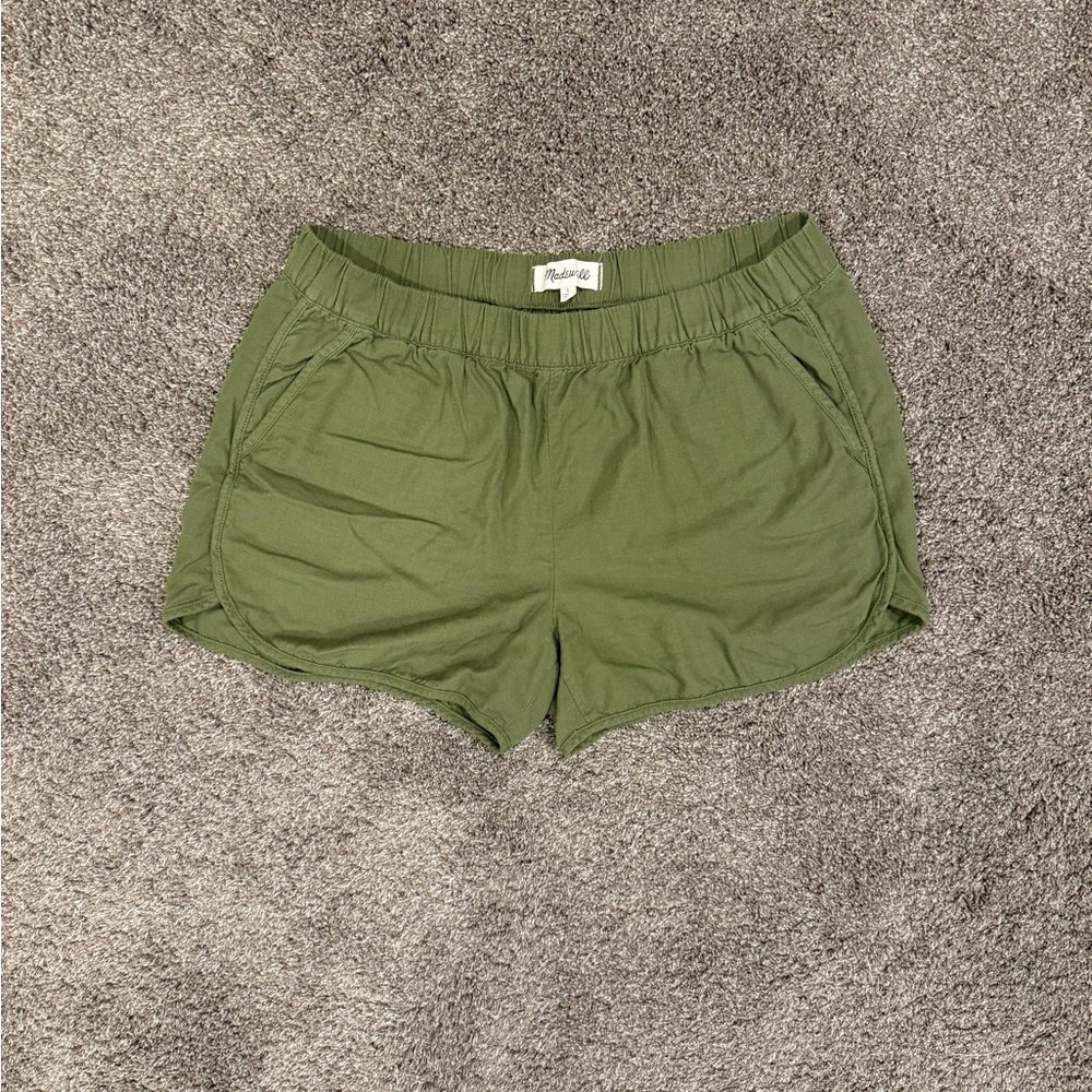 Madewell - Olive Green Pull On Dolphin-Hem Shorts, Minimalist/Basic, size S